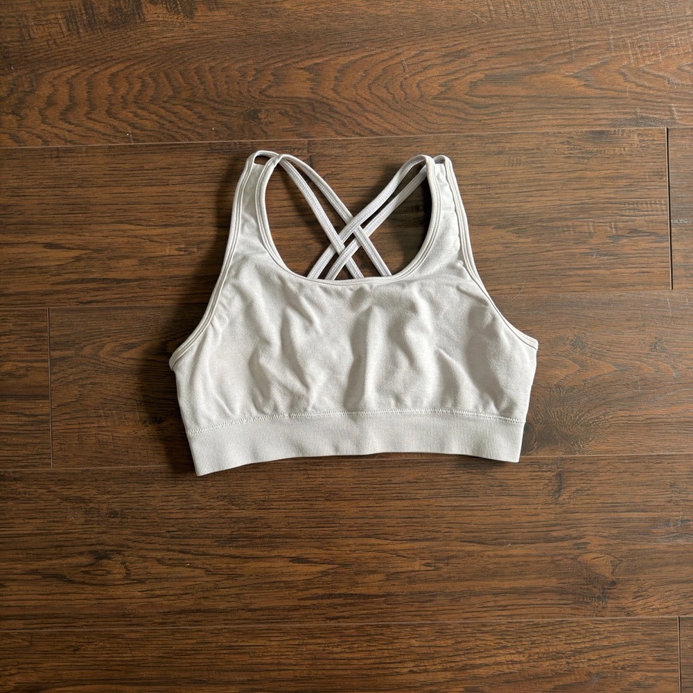 Alphalete Cream Sports Bra with Crossback Design